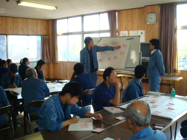 社内勉強会の様子4